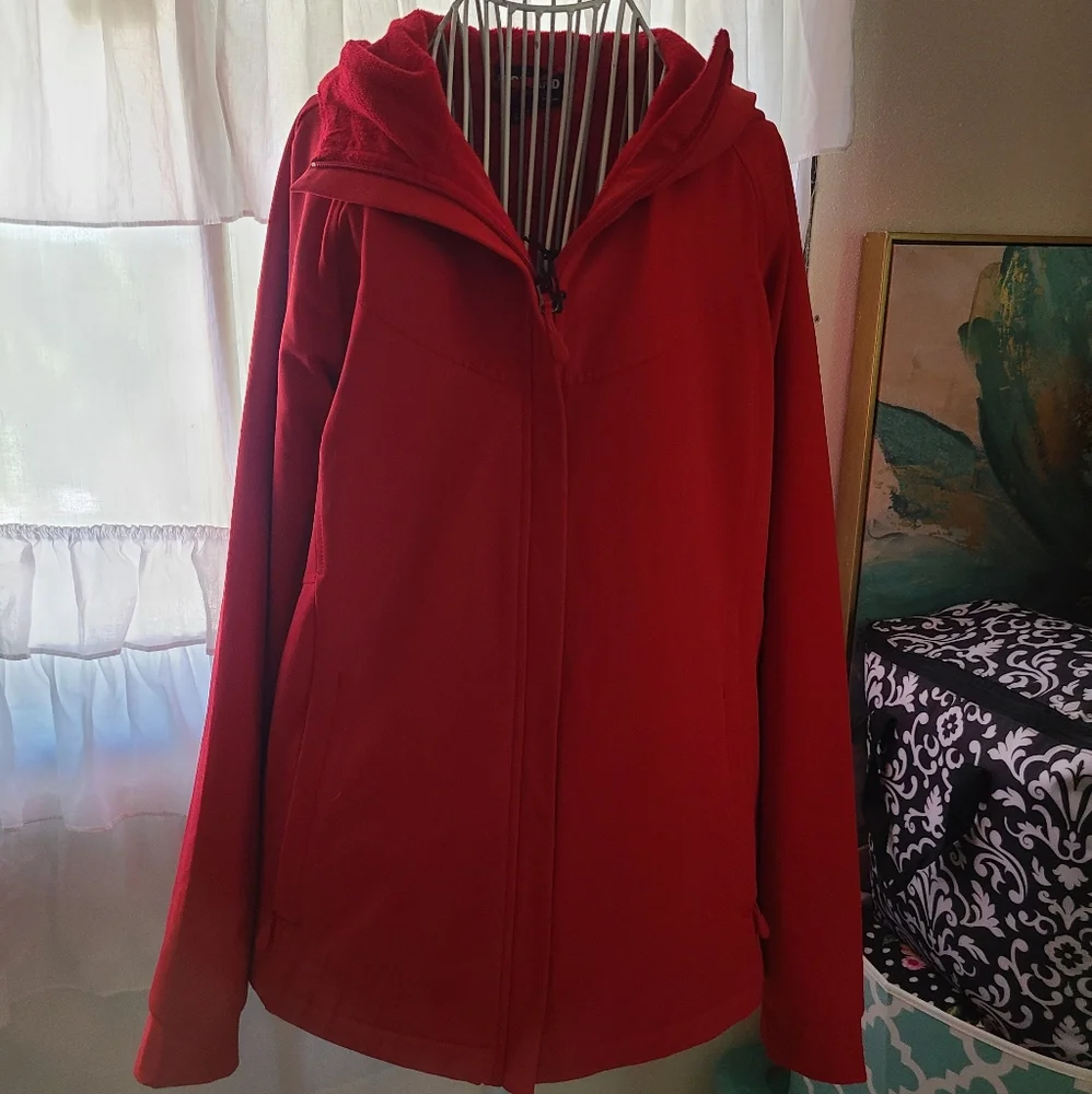 Red jacket - Picture 1 of 2
